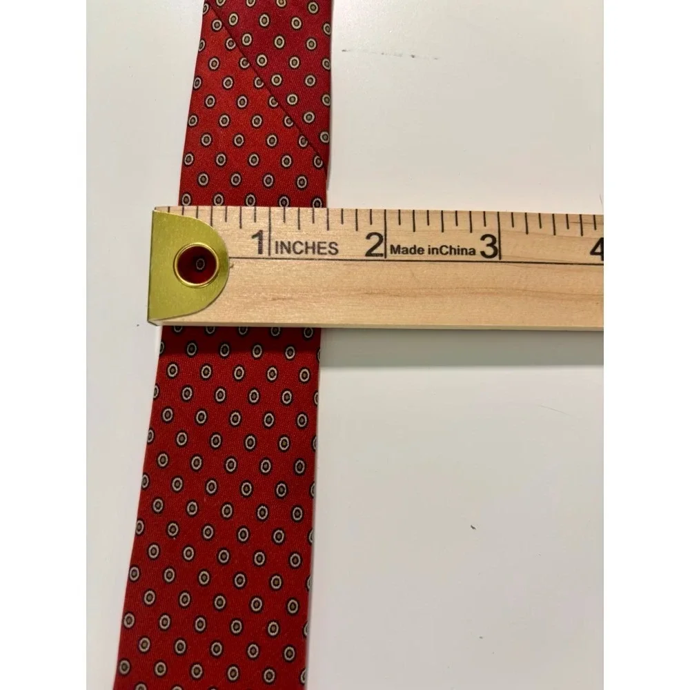 Vintage Tom James Mens Silk Tie‎ Red Geometric Medallion 56 In. Dapper Sartorial
